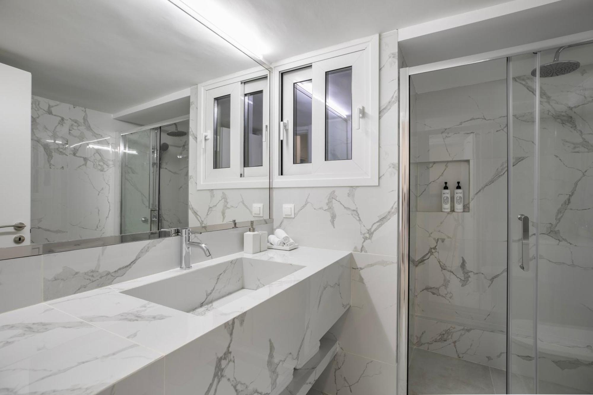 Acropolis Museum - New Apartment